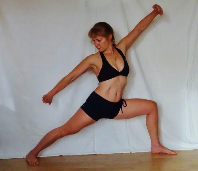 Mackenzie Miller Workshop, Budokon Photo Shoot Suz Yoga 041 (640x552)